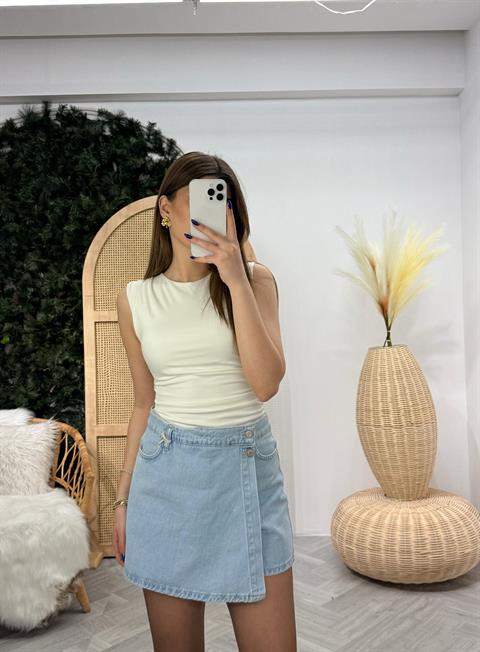 Bisiklet Yaka Önü Astarlı Büzgülü Bodysuit Beyaz