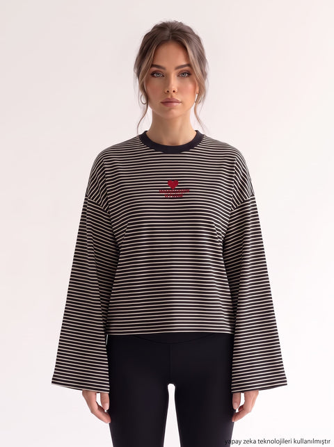 Siyah Nakışlı Süprem T-Shirt