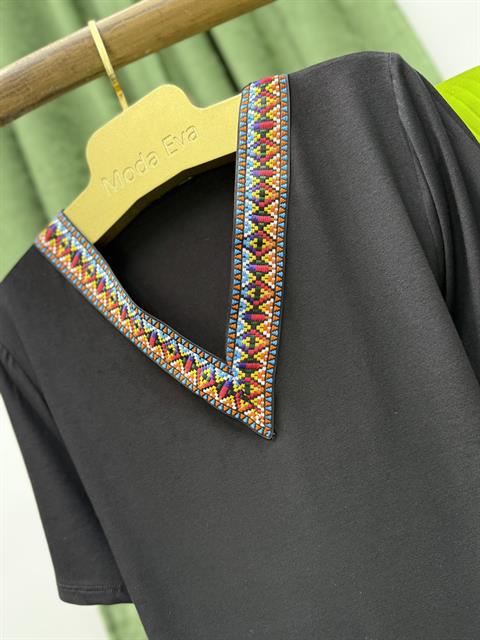 Crep Kumaş Etnik Desen Şeritli V Yaka Rahat Elbise Siyah