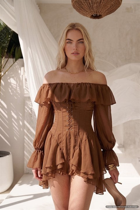Madonna Yaka Kuşgözü Detay Şortlu Tasarım Şifon Tulum Taba