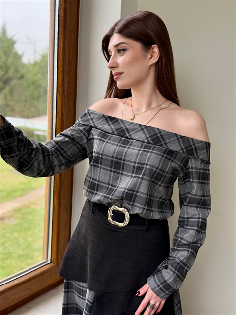 Premium Seri Ekose Desen Madonna Yaka Süet Detaylı Uzun Elbise