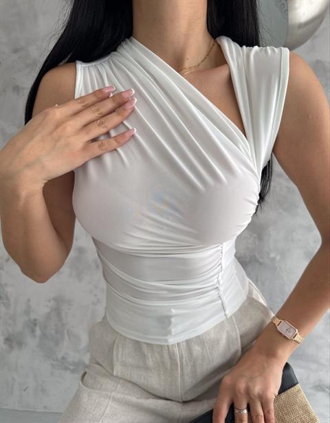 Sandy Kumaş Drape Detaylı Sıfır Kol Tasarım Bluz