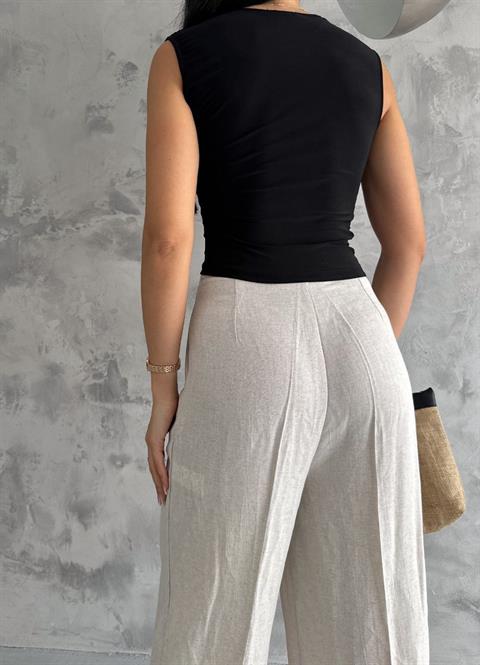 Sandy Kumaş Drape Detaylı Sıfır Kol Tasarım Bluz