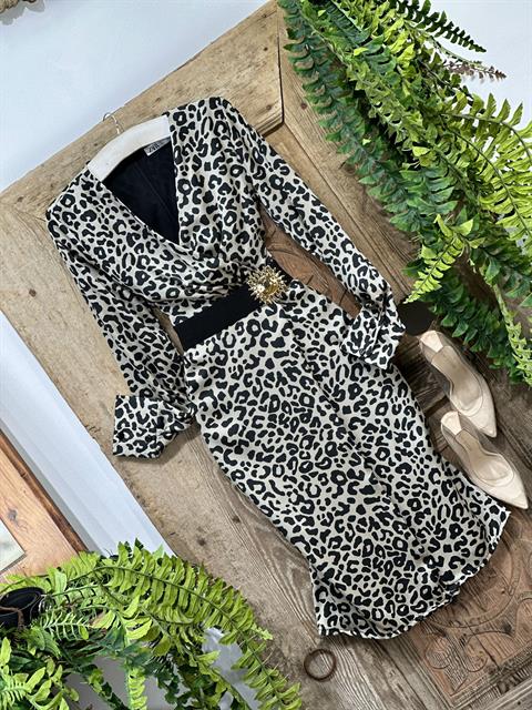 Saten Kumaş Leopar Desen Kruvaze Model Astarlı Midi Boy Elbise